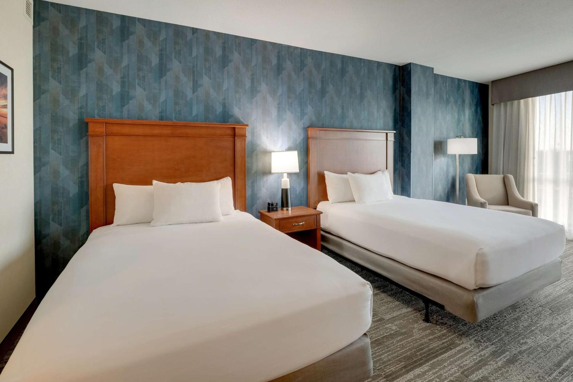 Drury Plaza Hotel Mt Vernon جبل فيرنون المظهر الخارجي الصورة