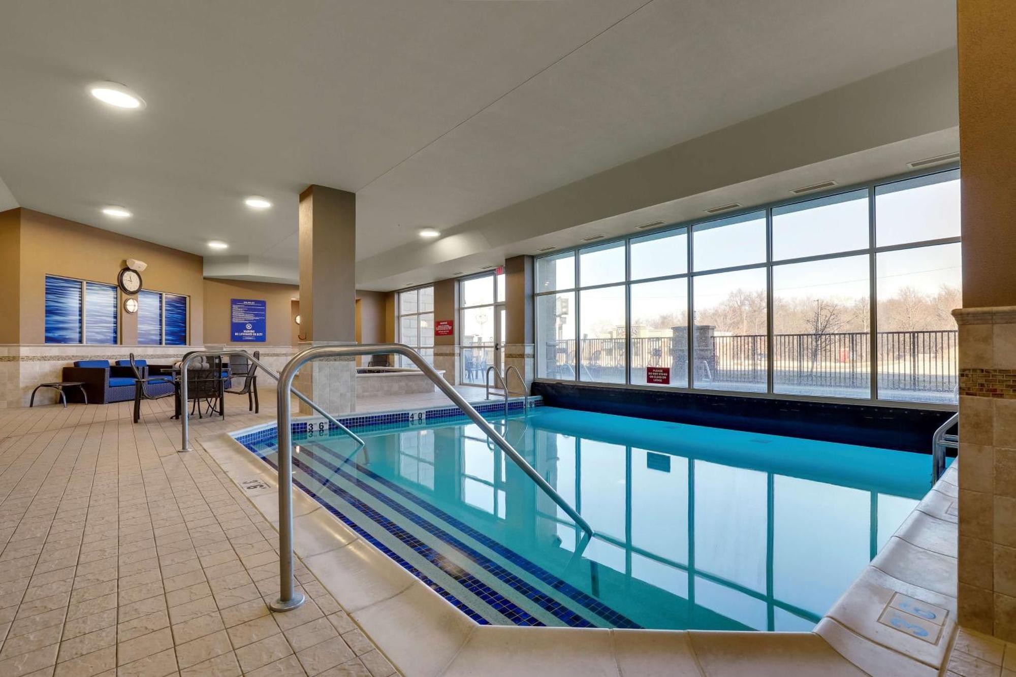 Drury Plaza Hotel Mt Vernon جبل فيرنون المظهر الخارجي الصورة
